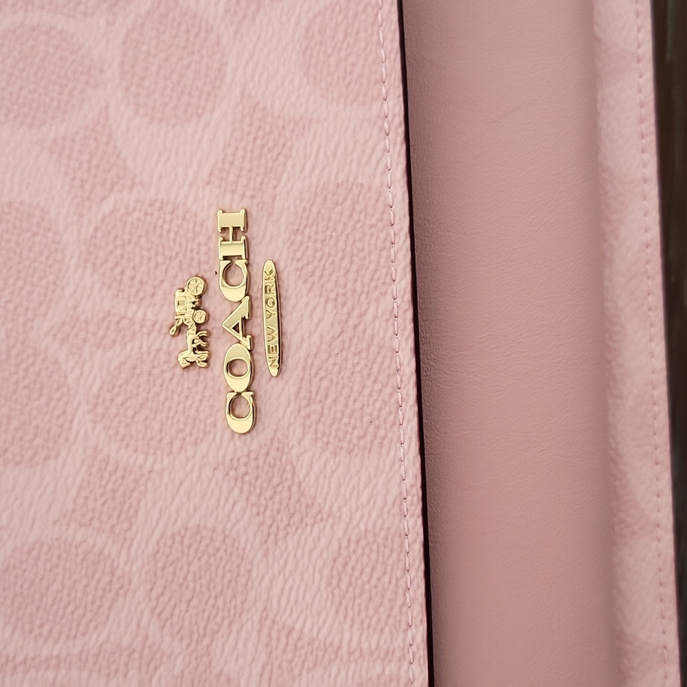 New! Limited Edition Coach Pink Klare Crossbody In Signature Canvas - Picture 11 of 11